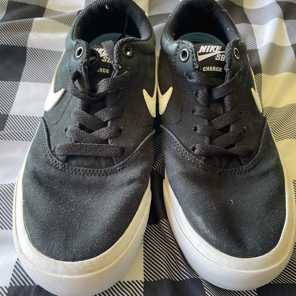Boys Nike SB Charge Skate Shoe
